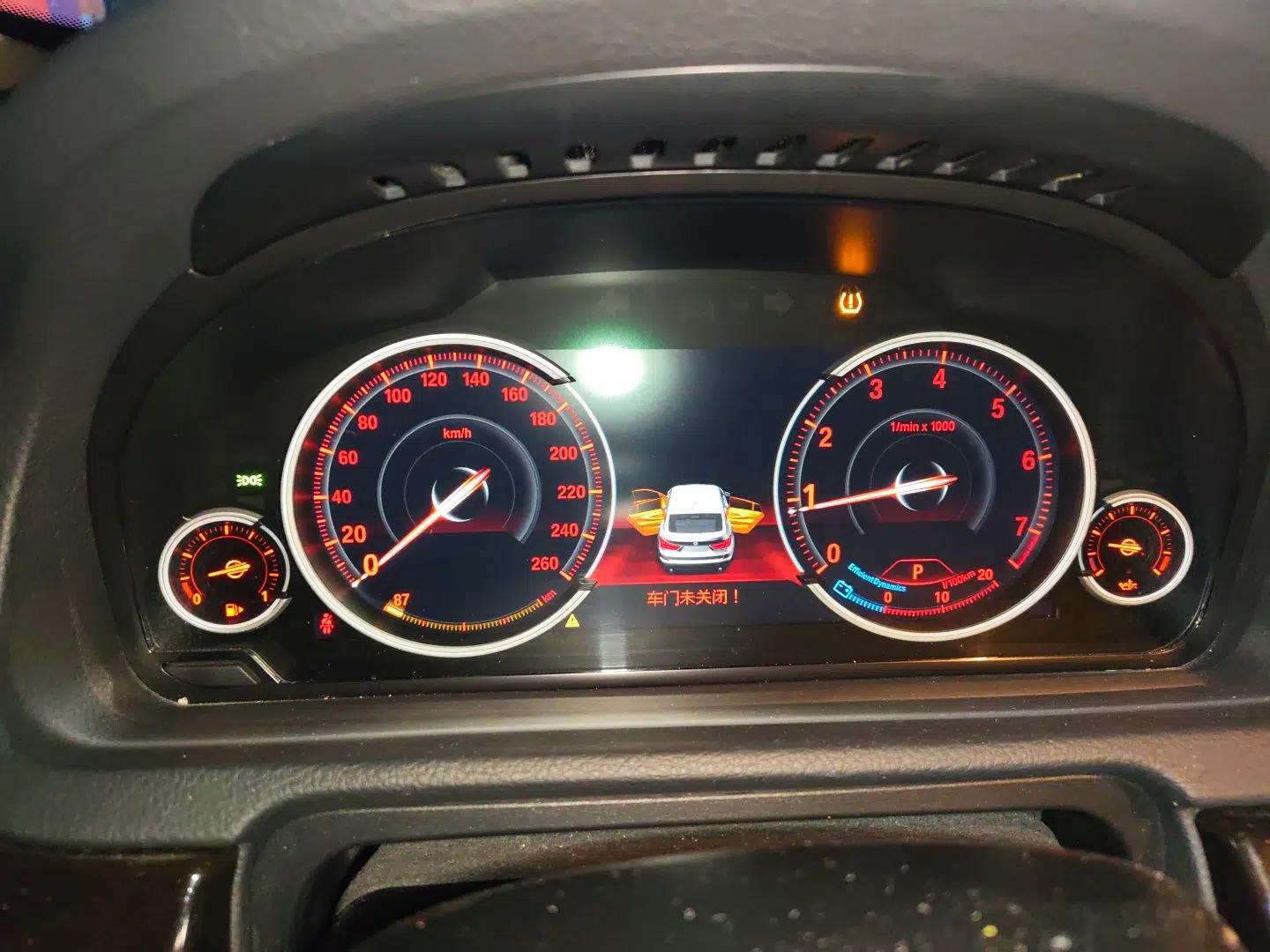 BMW 5 Series GT 2014 528i Leading Model — миниатюра 12