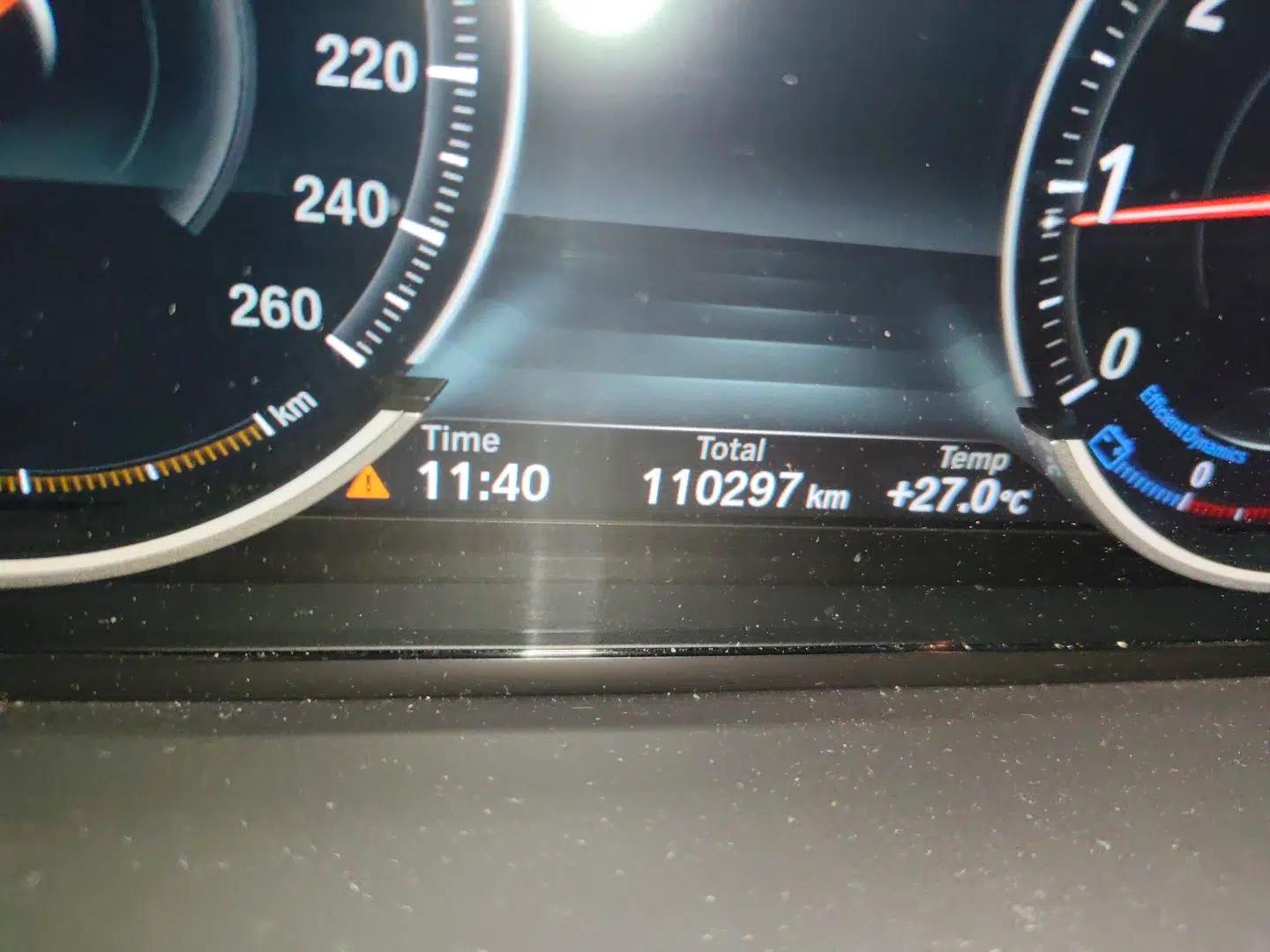 BMW 5 Series GT 2014 528i Leading Model — миниатюра 13