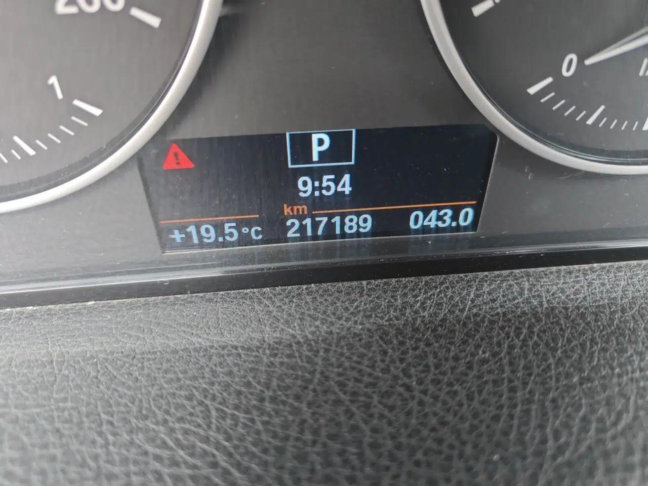BMW 2 Series Gran Tourer 2015 218i Leading Model — миниатюра 13