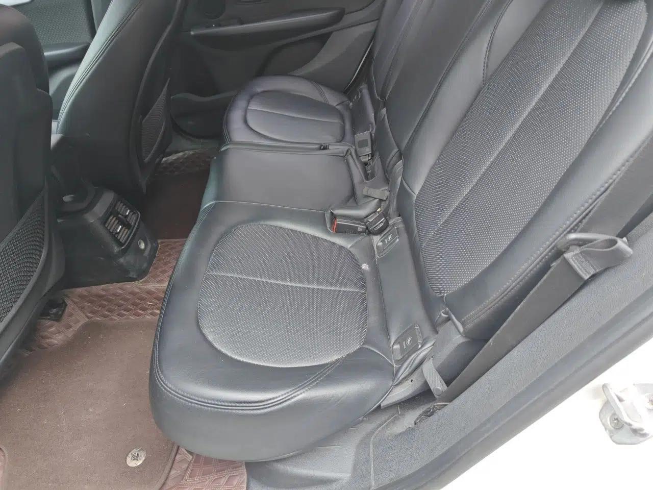 BMW 2 Series Gran Tourer 2015 218i Leading Model — миниатюра 18