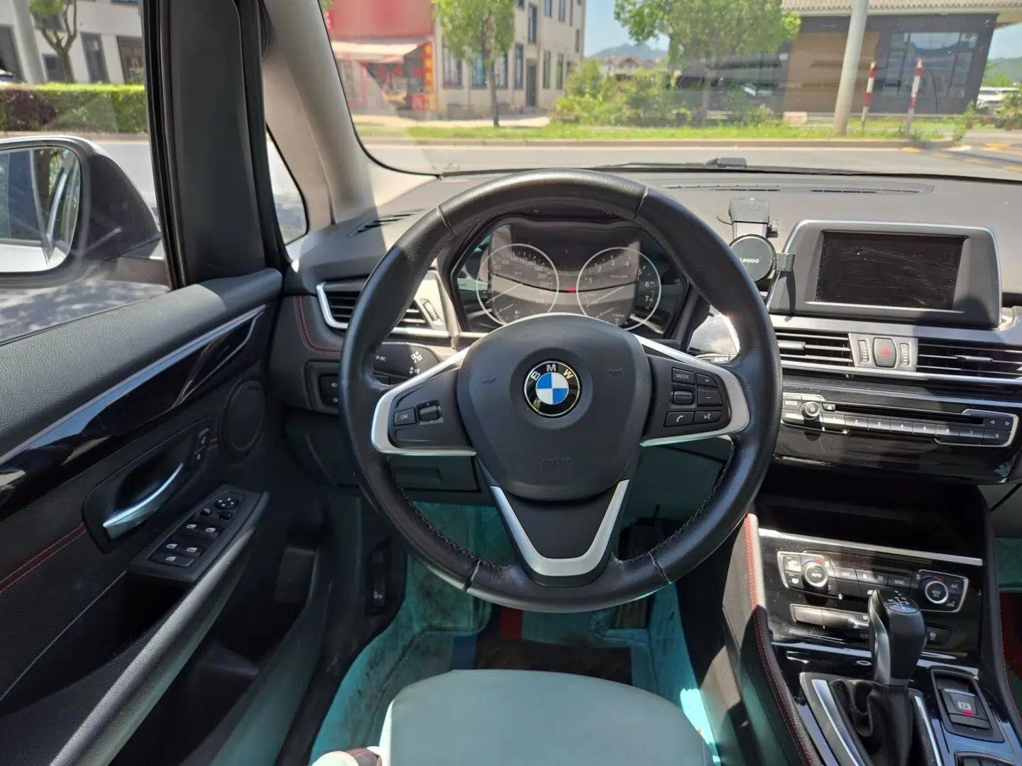 BMW 2 Series Gran Tourer 2015 218i Sports Design Package — миниатюра 11