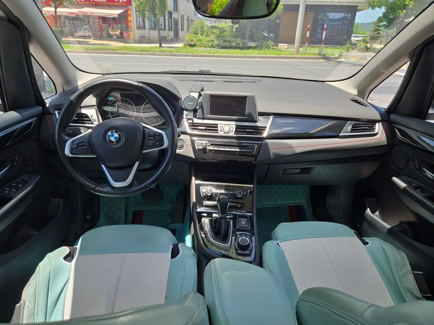 BMW 2 Series Gran Tourer 2015 218i Sports Design Package — миниатюра 10
