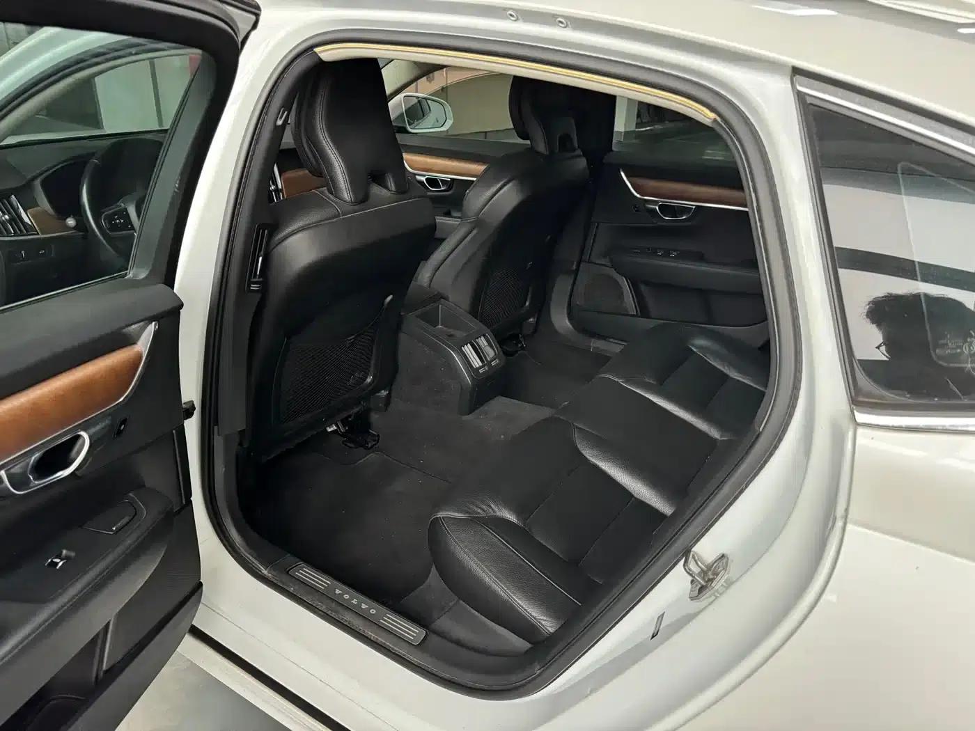 2019 Volvo S90 T5 Smart Edition — миниатюра 7