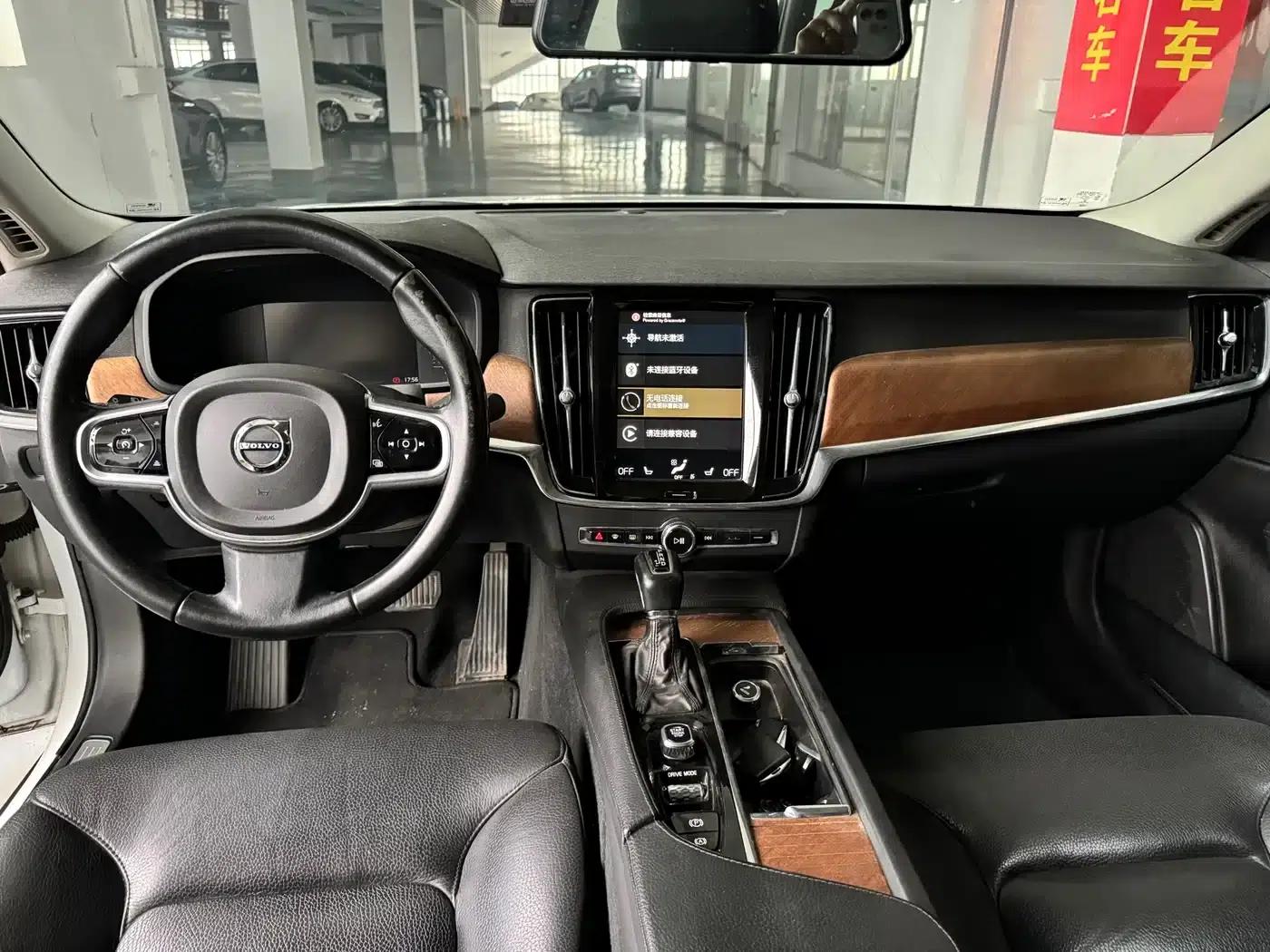 2019 Volvo S90 T5 Smart Edition — миниатюра 8