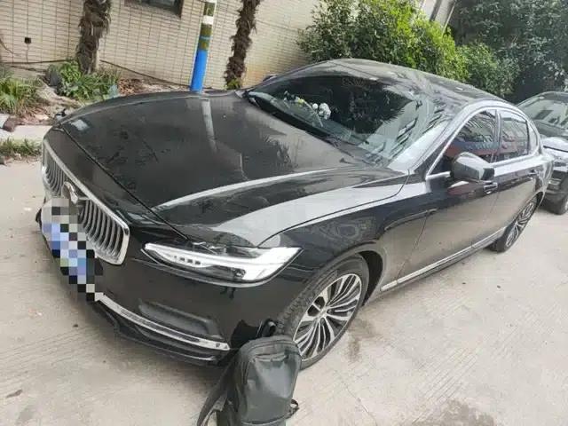 2024 Volvo S90 B5 Smart Luxury Edition