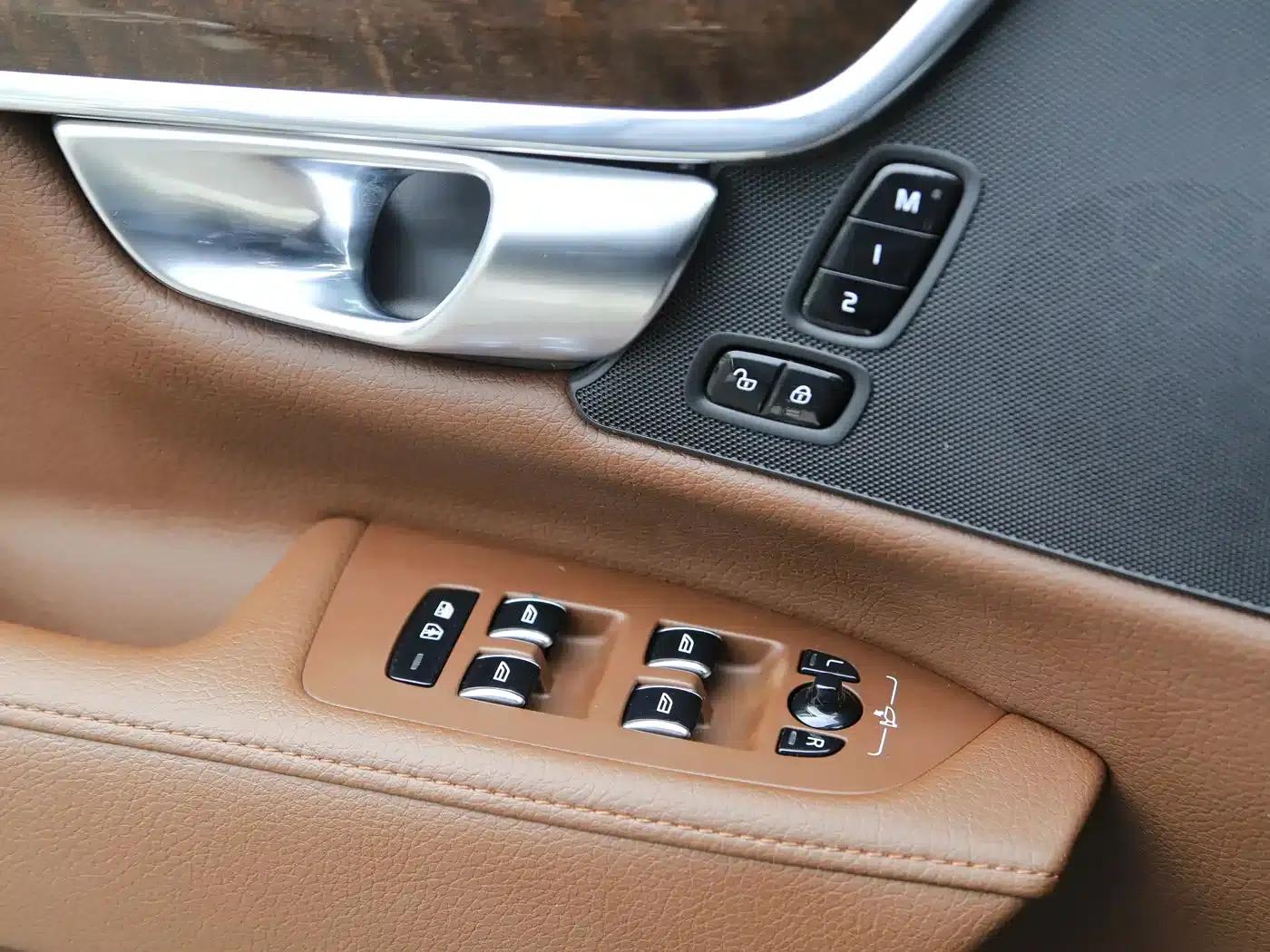 2018 Volvo S90 T5 Smart Edition — миниатюра 15