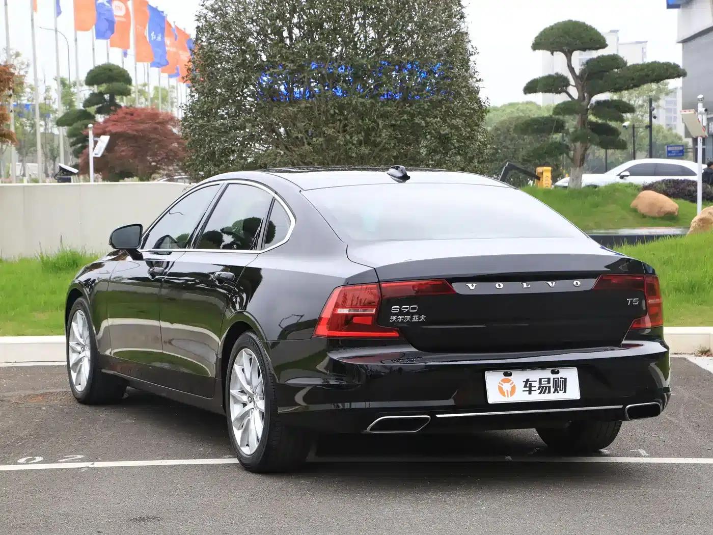 2018 Volvo S90 T5 Smart Edition — миниатюра 19