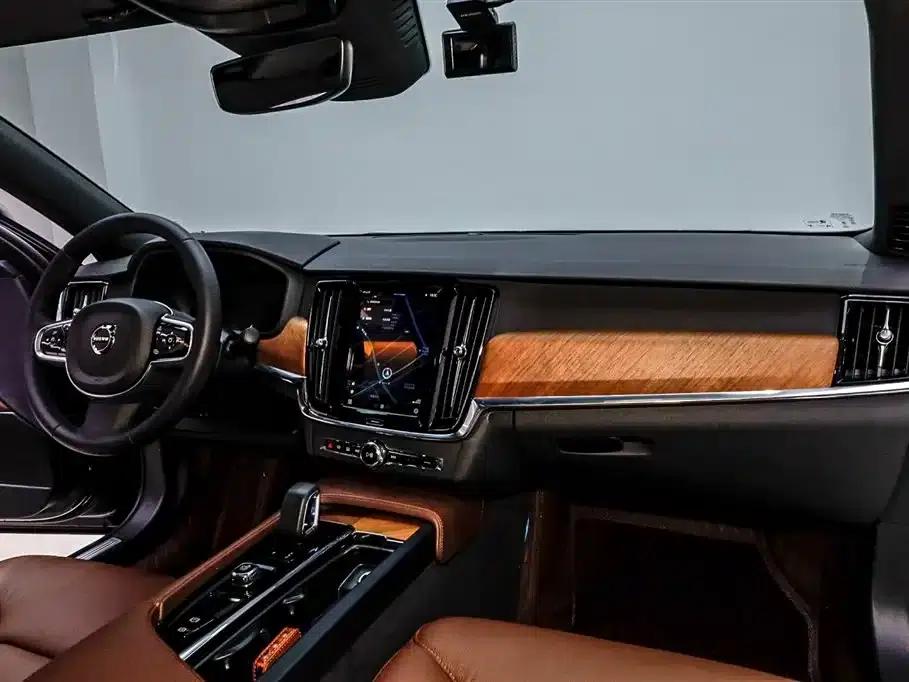 2024 Volvo S90 B5 Smart Luxury Edition — миниатюра 4