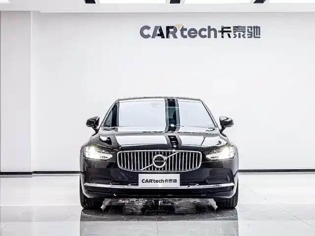 2024 Volvo S90 B5 Smart Luxury Edition