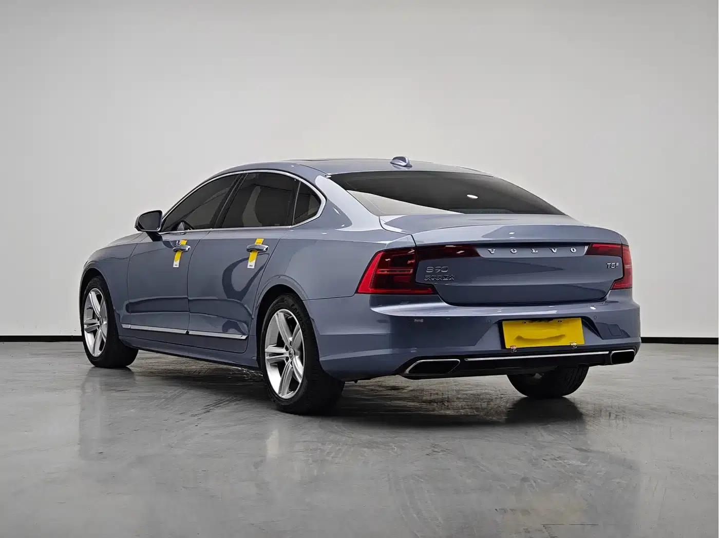 2019 Volvo S90 T5 Smart Edition — миниатюра 2
