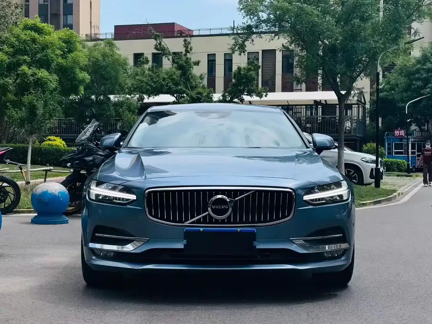 2018 Volvo S90 T4 Smart Edition — миниатюра 2