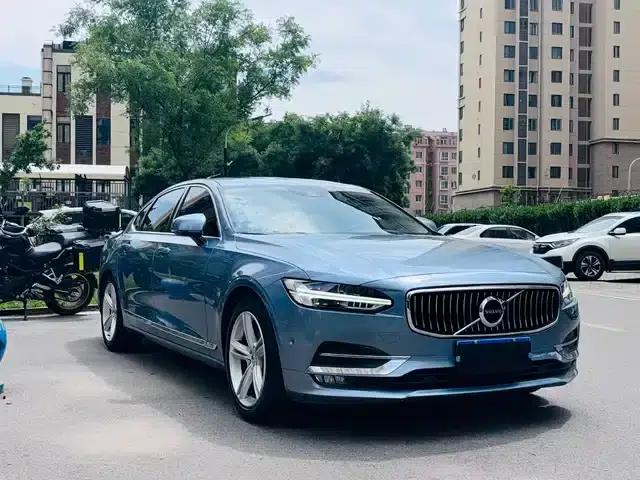 2018 Volvo S90 T4 Smart Edition