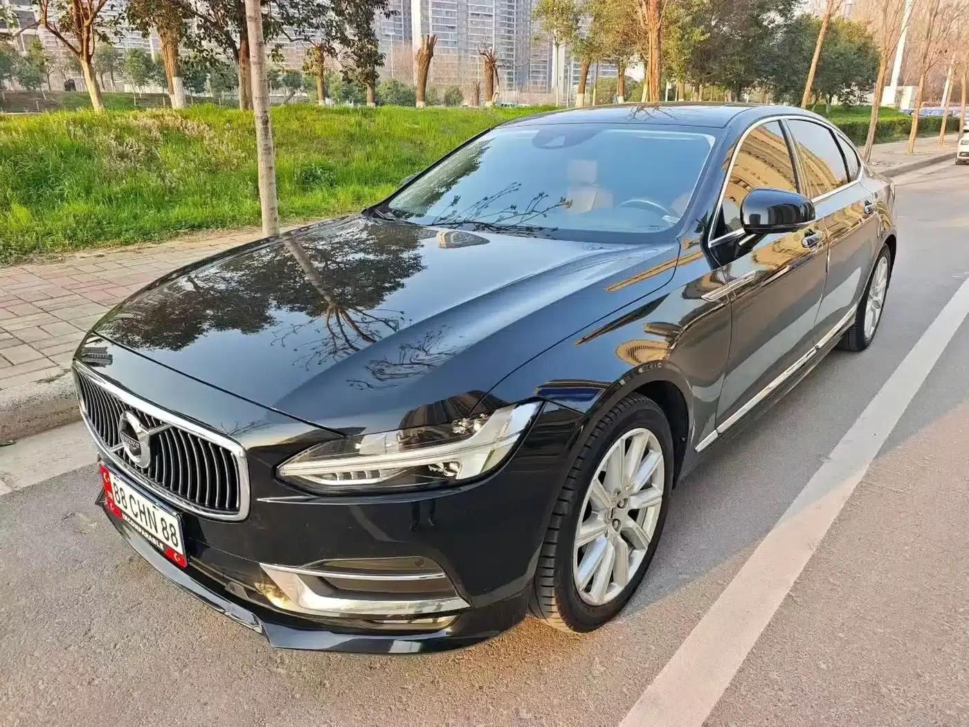 2020 Volvo S90 T5 Inscription Luxury Edition — миниатюра 1