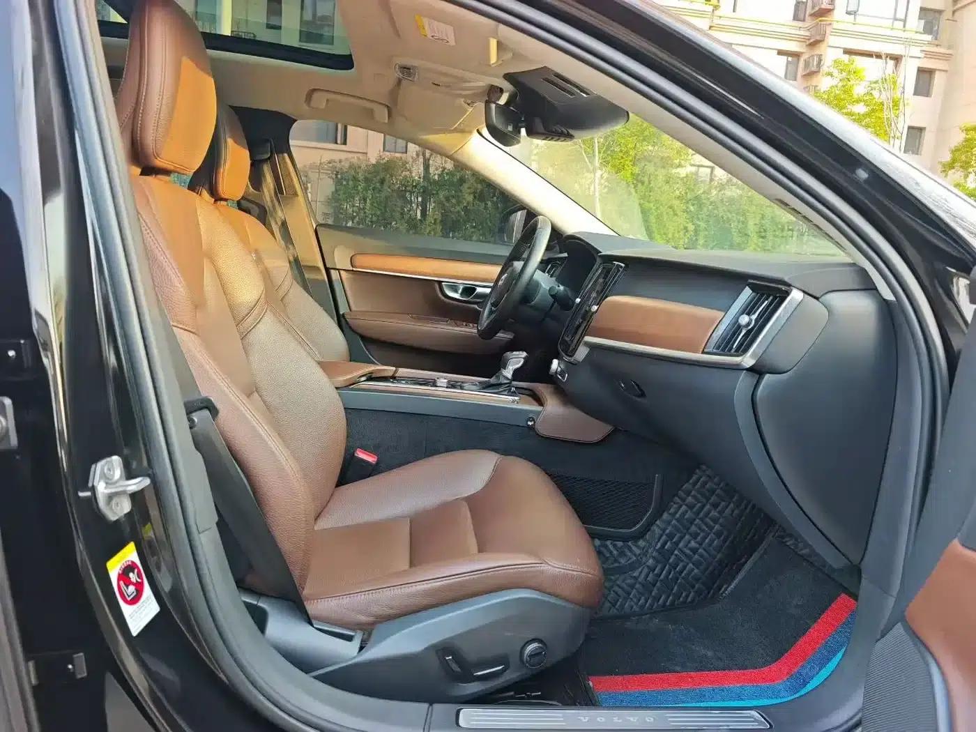 2020 Volvo S90 T5 Inscription Luxury Edition — миниатюра 4