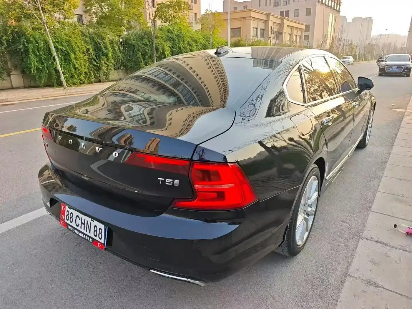 2020 Volvo S90 T5 Inscription Luxury Edition — миниатюра 9