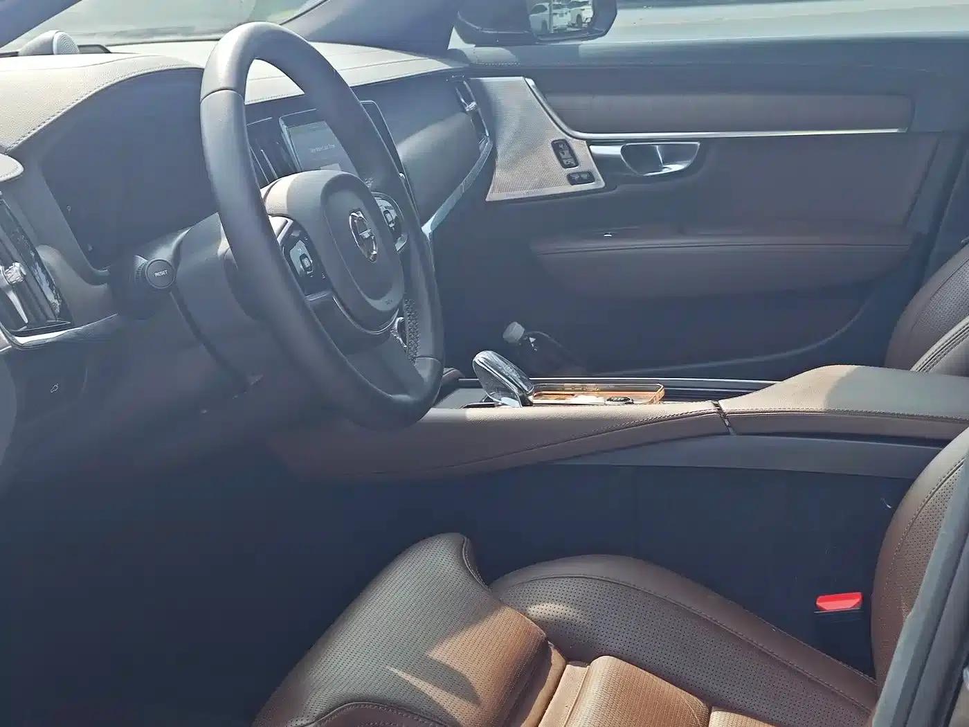 2024 Volvo S90 B5 Inscription Luxury Edition — миниатюра 5