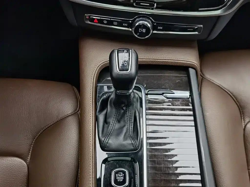 2017 Volvo S90 T5 Smart Edition — миниатюра 13