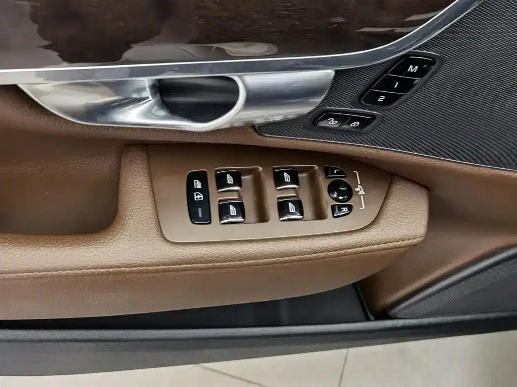 2017 Volvo S90 T5 Smart Edition — миниатюра 9