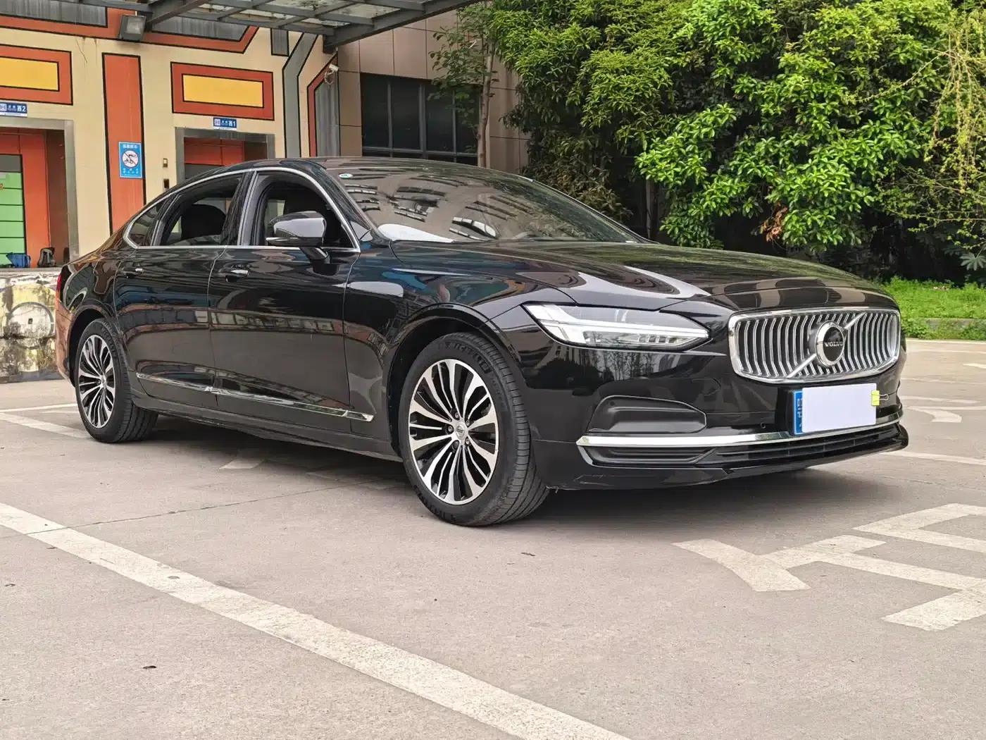 2024 Volvo S90 B5 Smart Luxury Edition — миниатюра 3