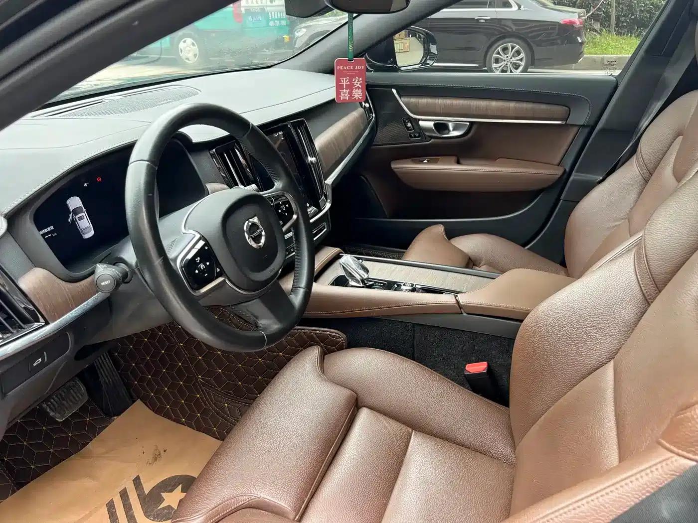 2024 Volvo S90 B5 Smart Luxury Edition — миниатюра 4