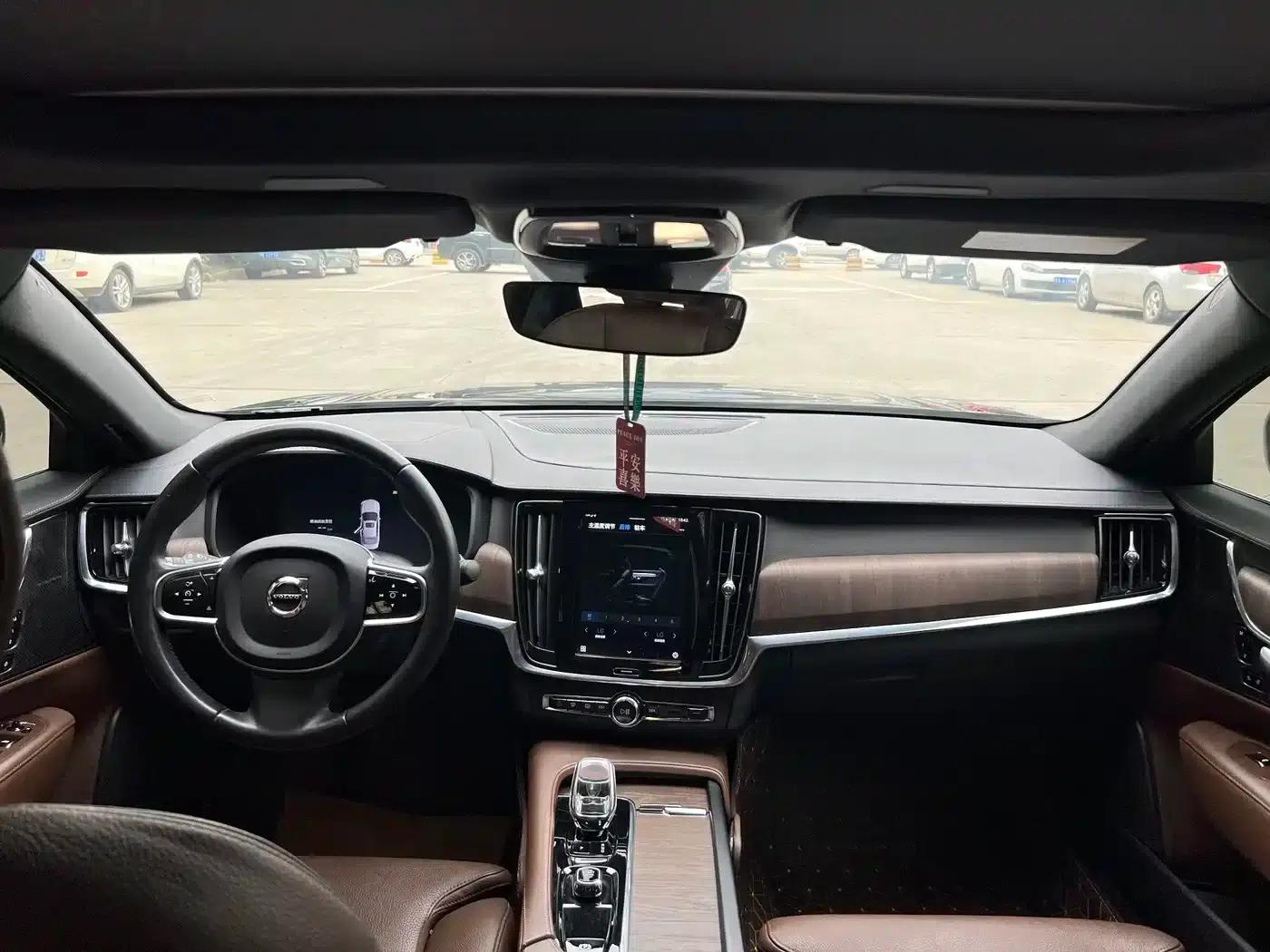 2024 Volvo S90 B5 Smart Luxury Edition — миниатюра 6