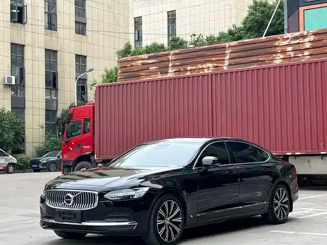 2024 Volvo S90 B5 Smart Luxury Edition