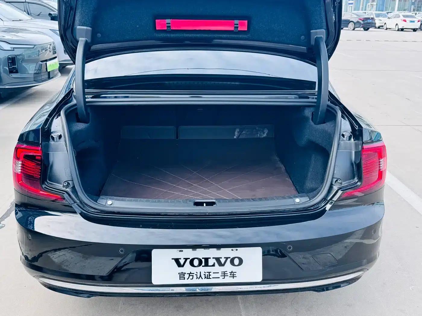 2024 Volvo S90 B5 Inscription Luxury Edition — миниатюра 15