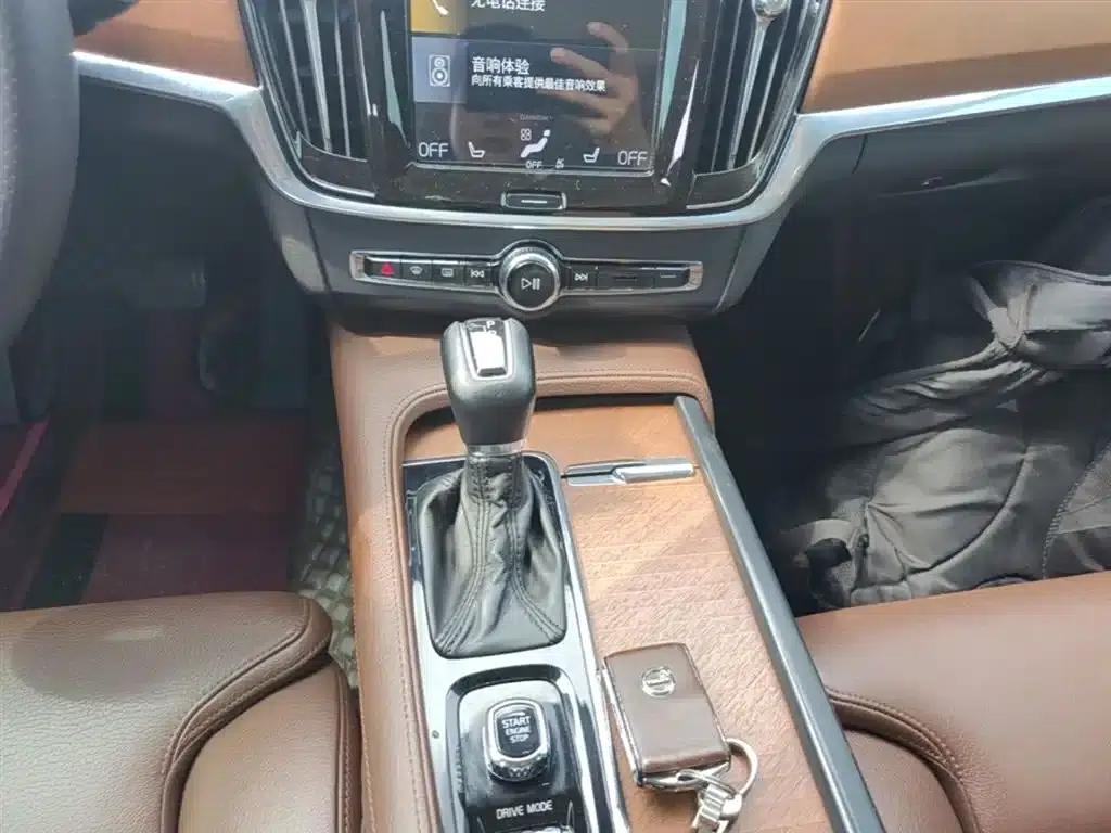 Volvo S90 2020 T5 Inscription Luxury Edition — миниатюра 14