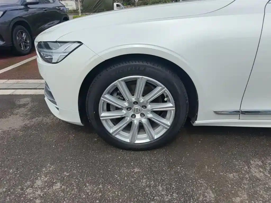 Volvo S90 2020 T5 Inscription Luxury Edition — миниатюра 23