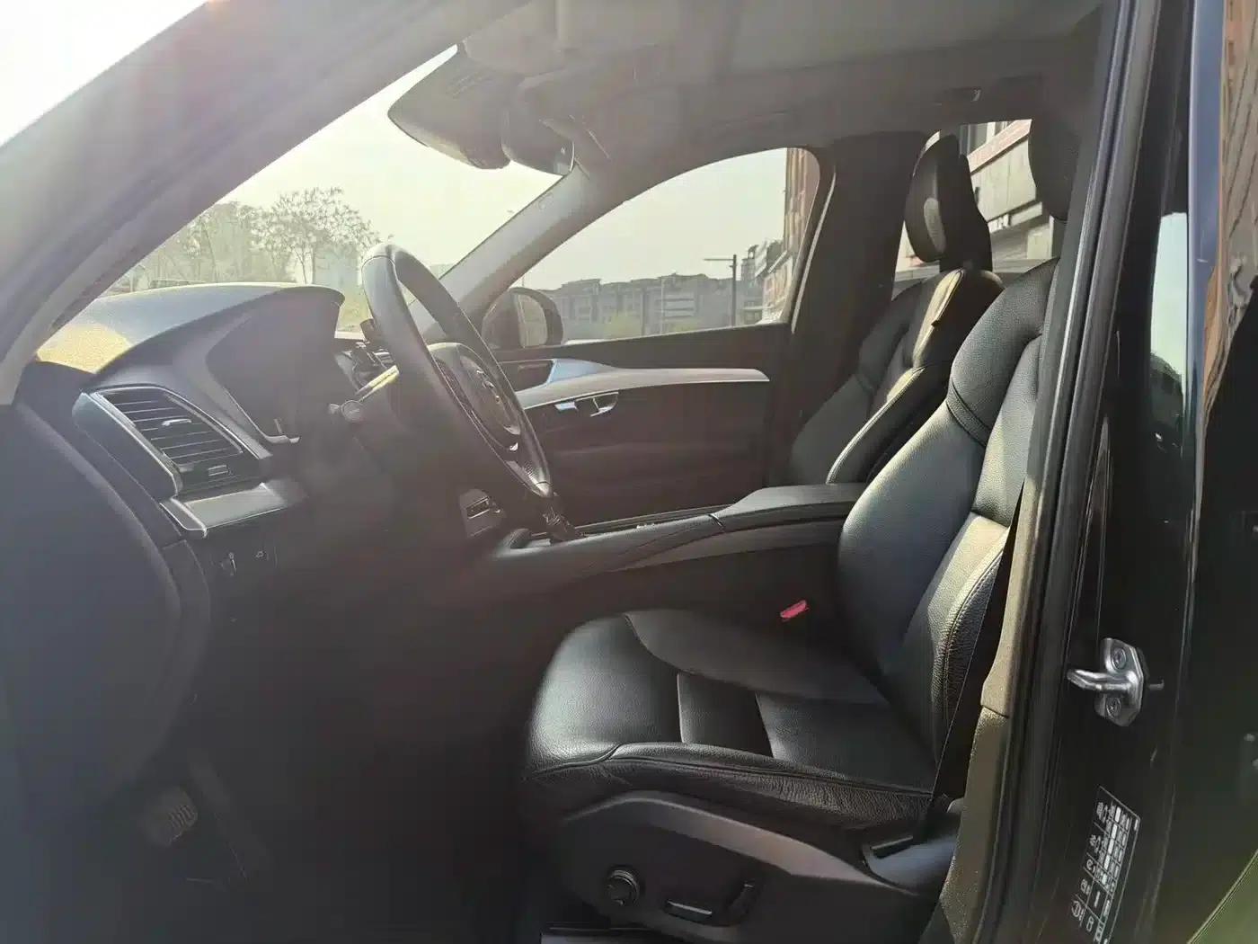 2017 Volvo XC90 T6 Smart Edition 5-seater — миниатюра 3