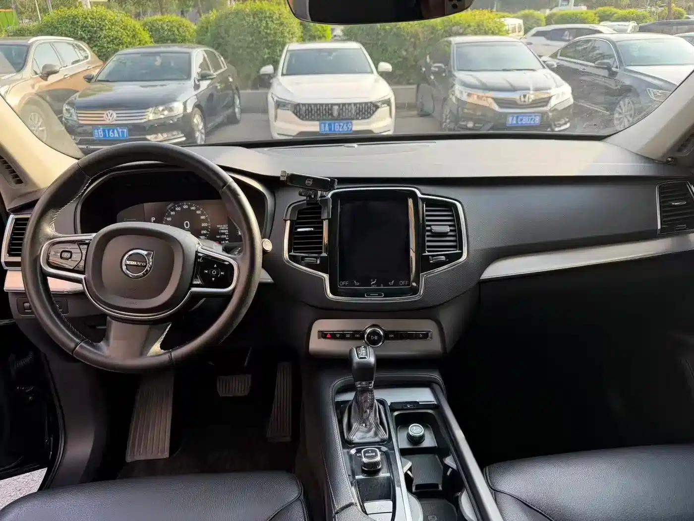2017 Volvo XC90 T6 Smart Edition 5-seater — миниатюра 5