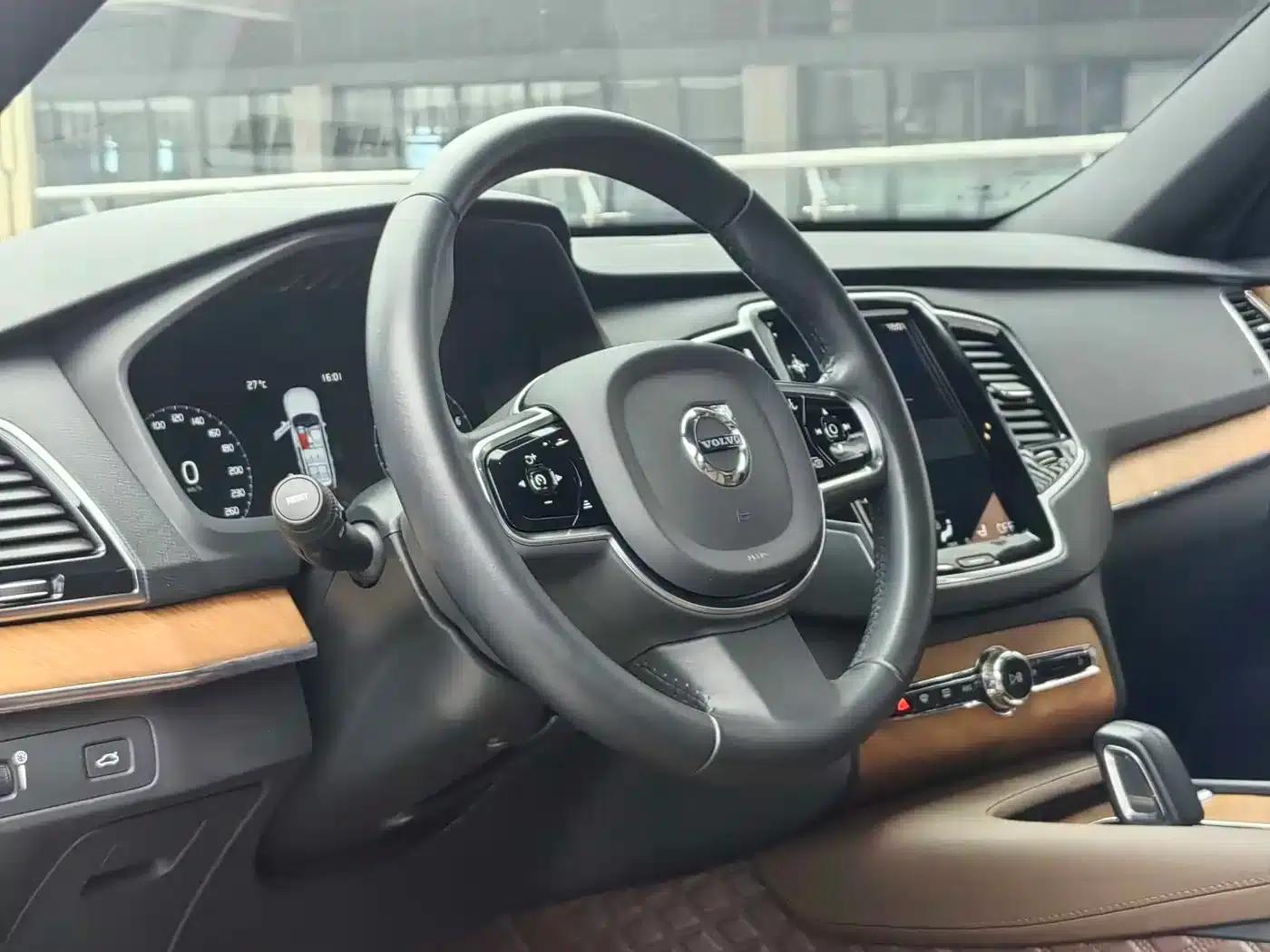 2021 Volvo XC90 B6 Inscription Luxury Edition 7-seater — миниатюра 12