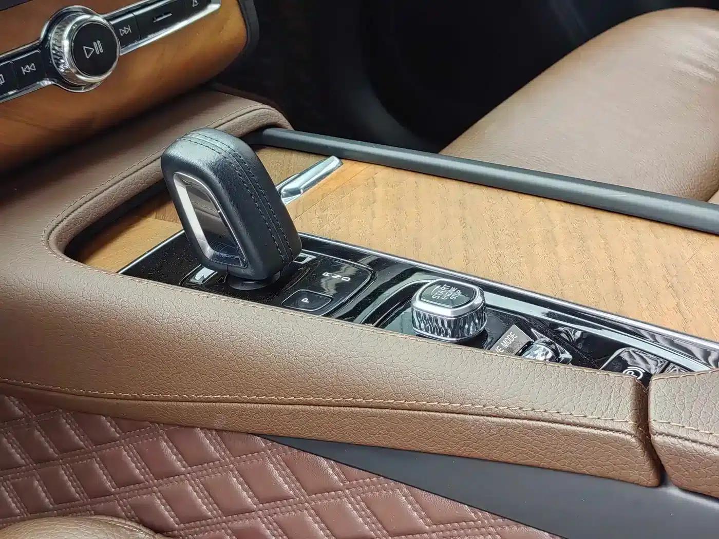 2021 Volvo XC90 B6 Inscription Luxury Edition 7-seater — миниатюра 13