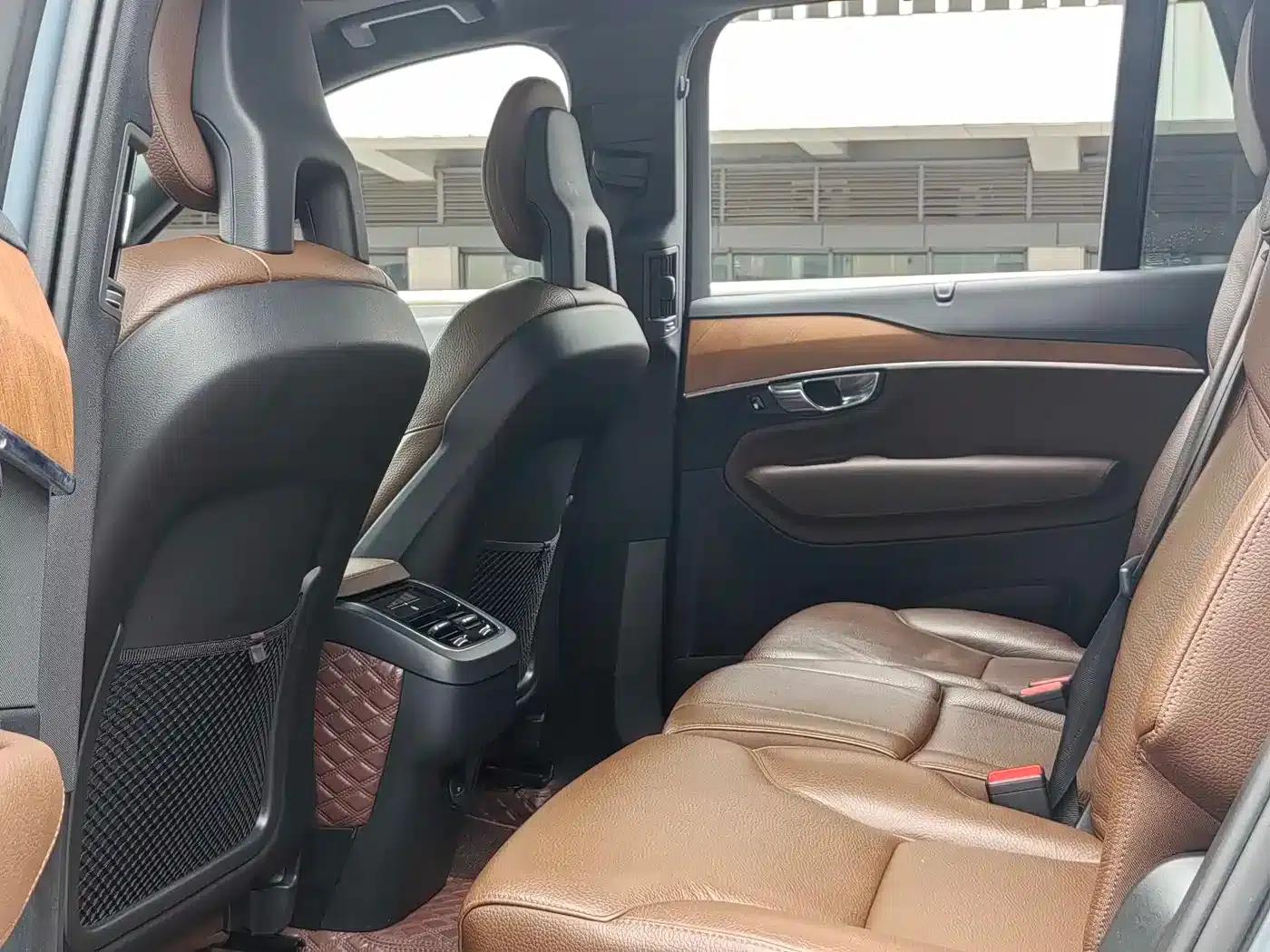 2021 Volvo XC90 B6 Inscription Luxury Edition 7-seater — миниатюра 14