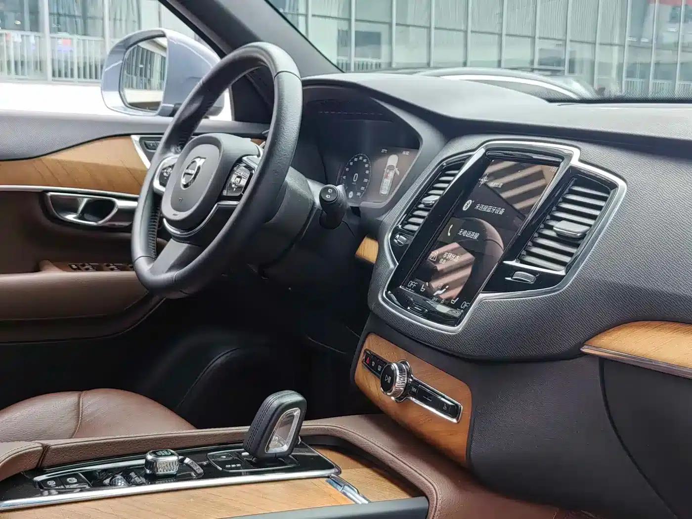 2021 Volvo XC90 B6 Inscription Luxury Edition 7-seater — миниатюра 20