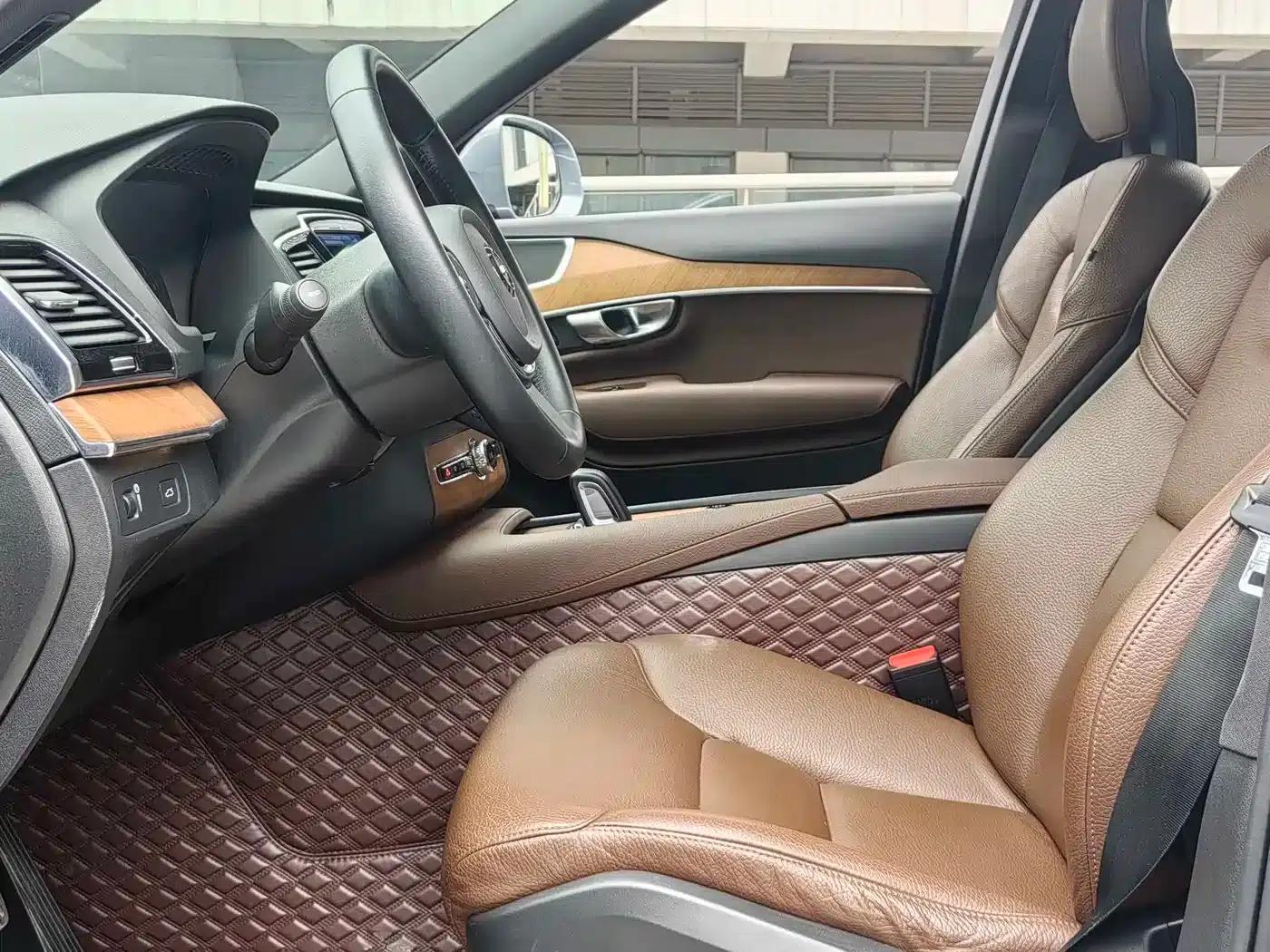2021 Volvo XC90 B6 Inscription Luxury Edition 7-seater — миниатюра 10