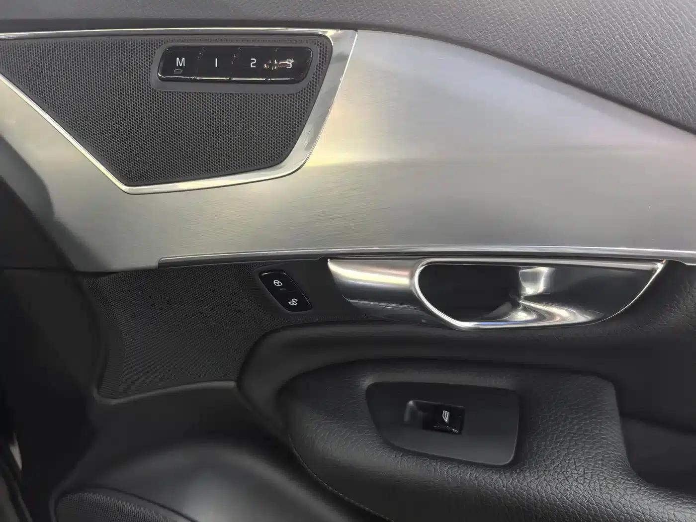 2018 Volvo XC90 T6 Smart Edition 5-seater — миниатюра 14