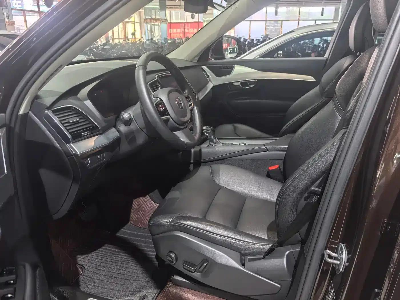 2018 Volvo XC90 T6 Smart Edition 5-seater — миниатюра 4
