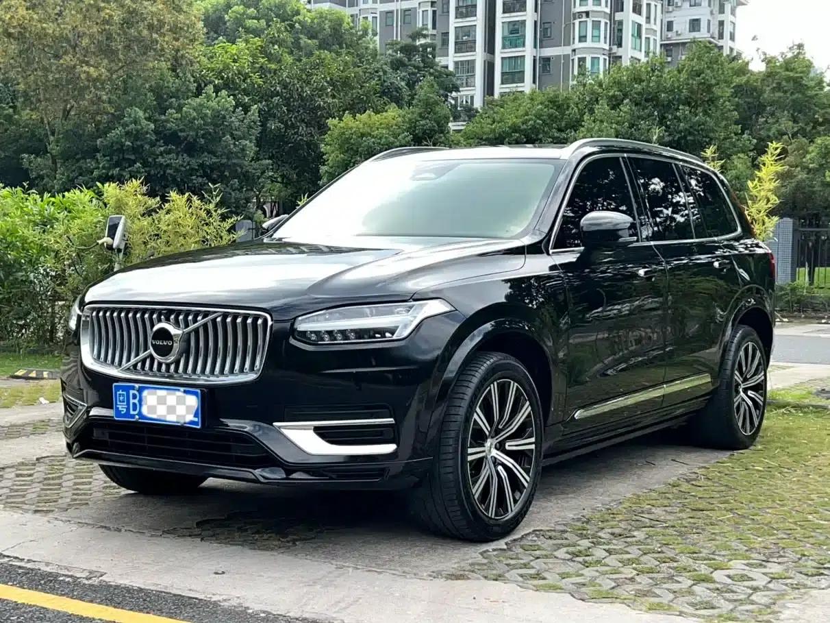 2023 Volvo XC90 B6 Inscription Luxury Edition 7-seater — миниатюра 1