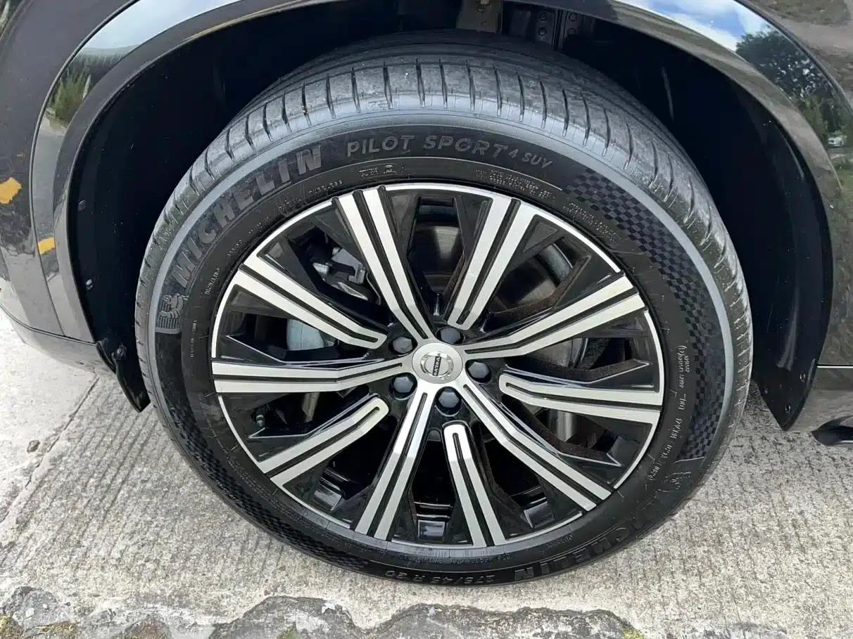 2023 Volvo XC90 B6 Inscription Luxury Edition 7-seater — миниатюра 12