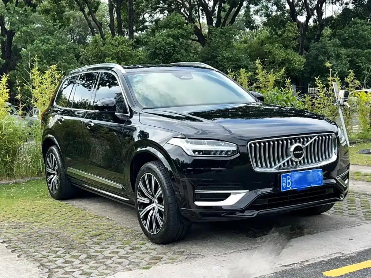 2023 Volvo XC90 B6 Inscription Luxury Edition 7-seater — миниатюра 3
