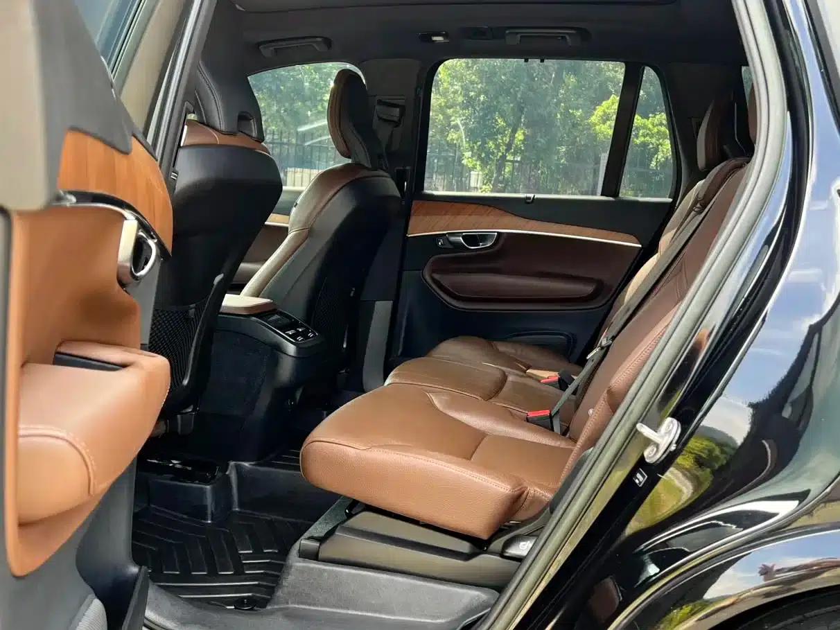 2023 Volvo XC90 B6 Inscription Luxury Edition 7-seater — миниатюра 10