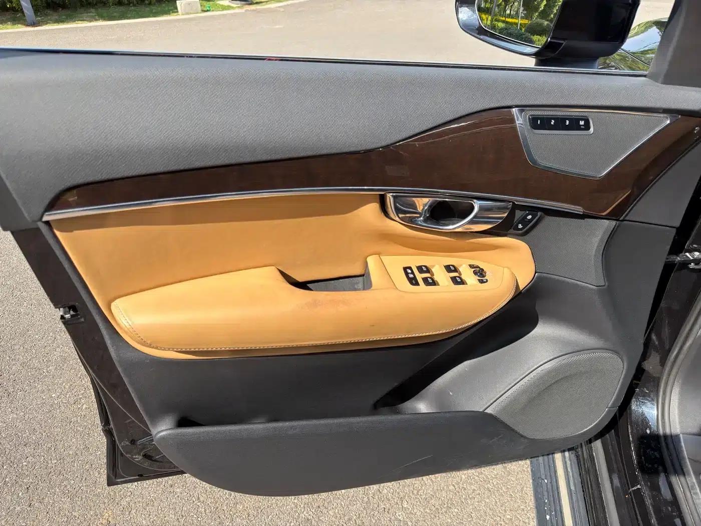2015 Volvo XC90 T6 Smart Edition 7-seater — миниатюра 17
