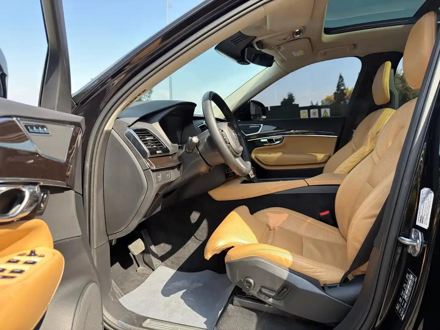 2015 Volvo XC90 T6 Smart Edition 7-seater — миниатюра 4