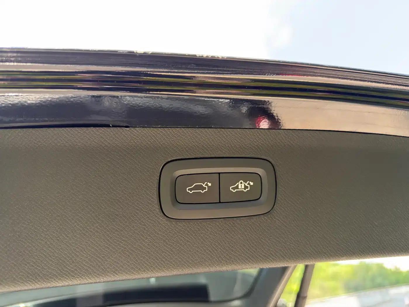 2015 Volvo XC90 T6 Smart Edition 7-seater — миниатюра 31