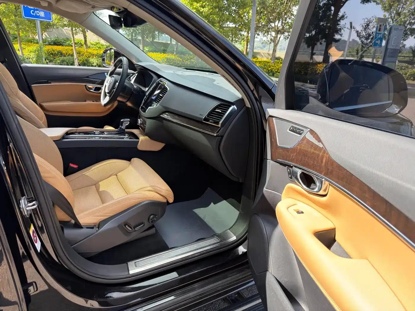 2015 Volvo XC90 T6 Smart Edition 7-seater — миниатюра 33