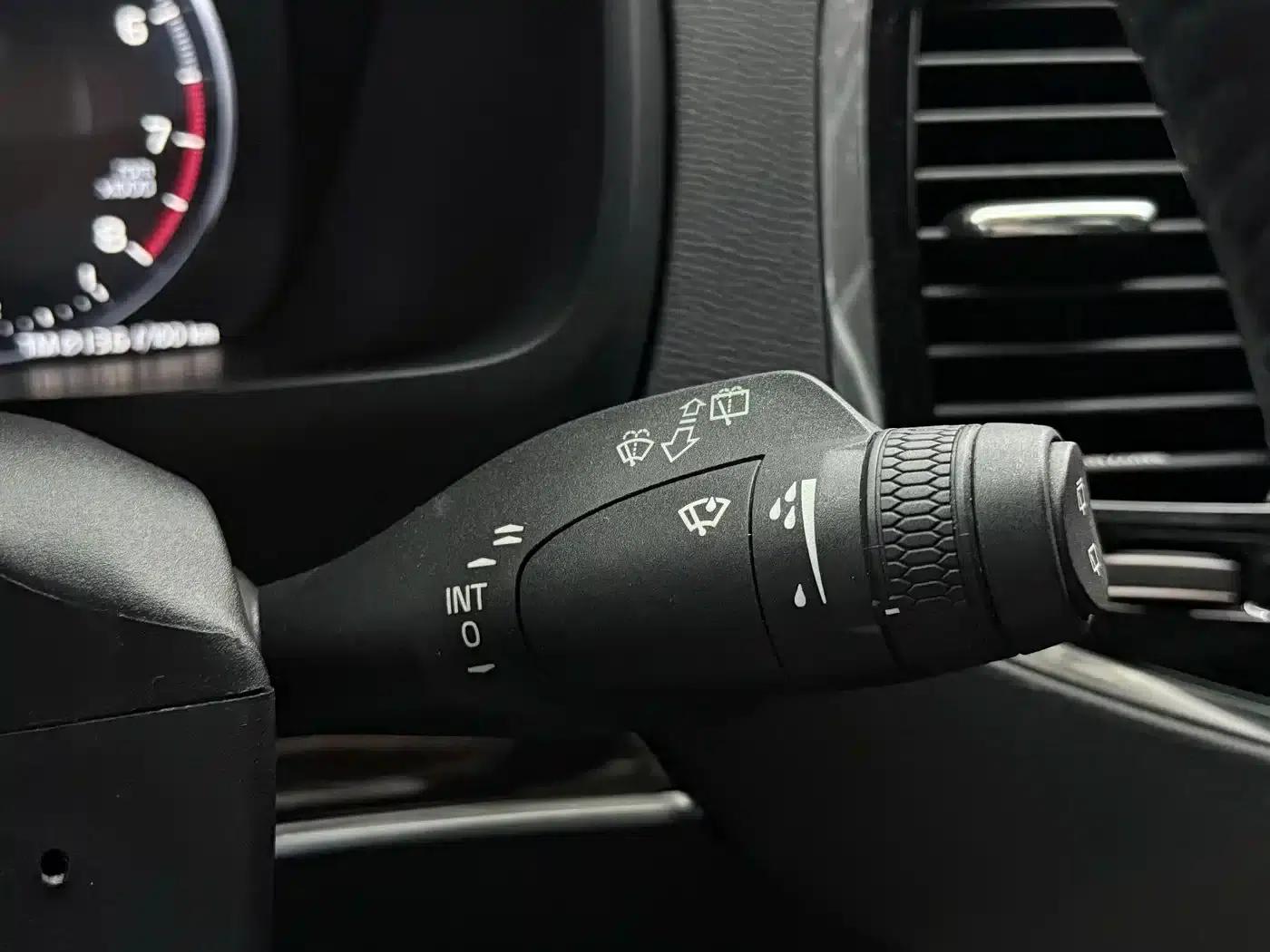 2015 Volvo XC90 T6 Smart Edition 7-seater — миниатюра 16