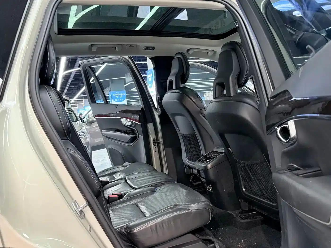 2015 Volvo XC90 T6 Smart Edition 7-seater — миниатюра 17