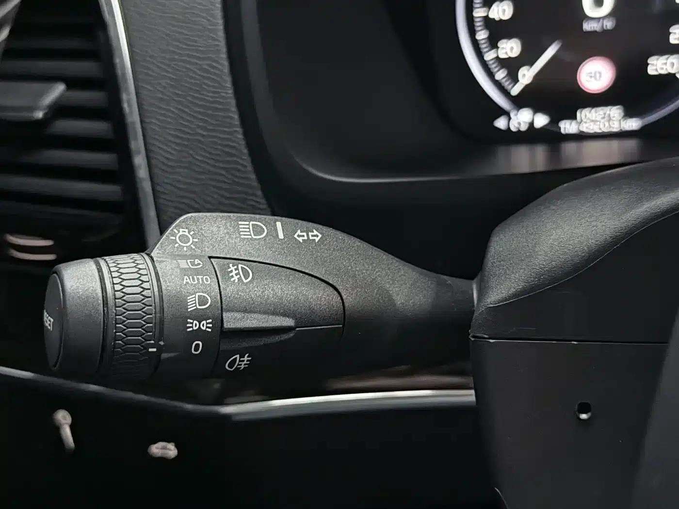 2015 Volvo XC90 T6 Smart Edition 7-seater — миниатюра 6