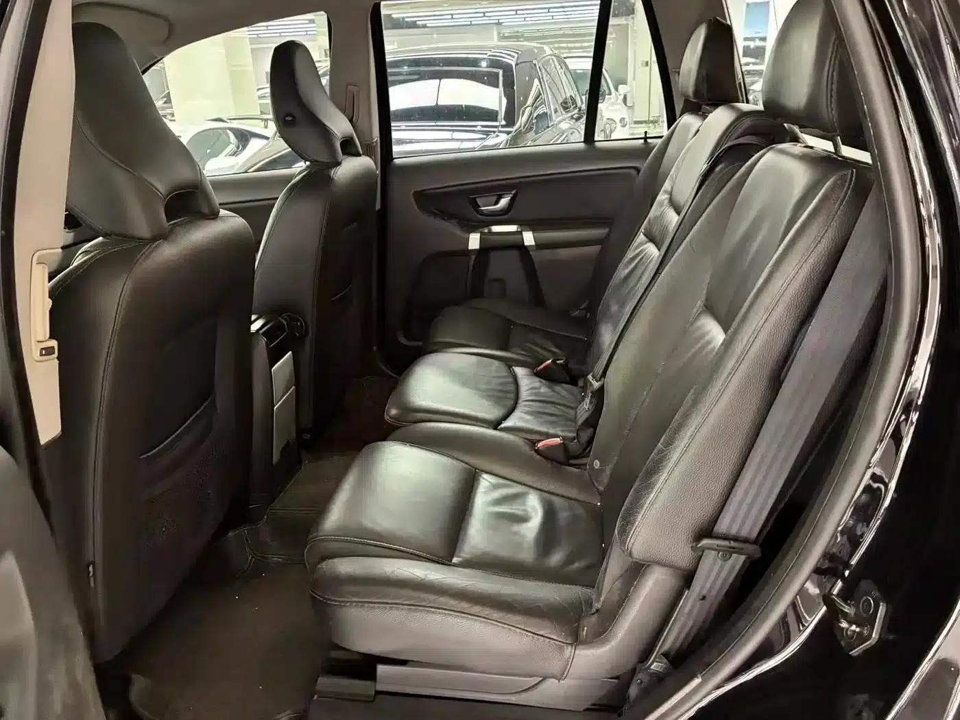 2013 Volvo XC90 2.5T T5 Luxury Edition — миниатюра 7